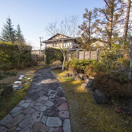 Maison d'hôtes Tomiya Ryokusuian Sado-Taiken Extérieur photo